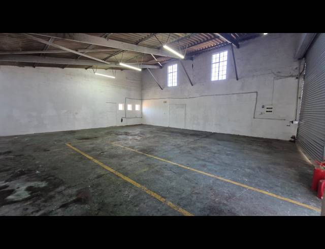 78M² WAREHOUSE TO LET IN ATLANTIS INDUSTRIAL